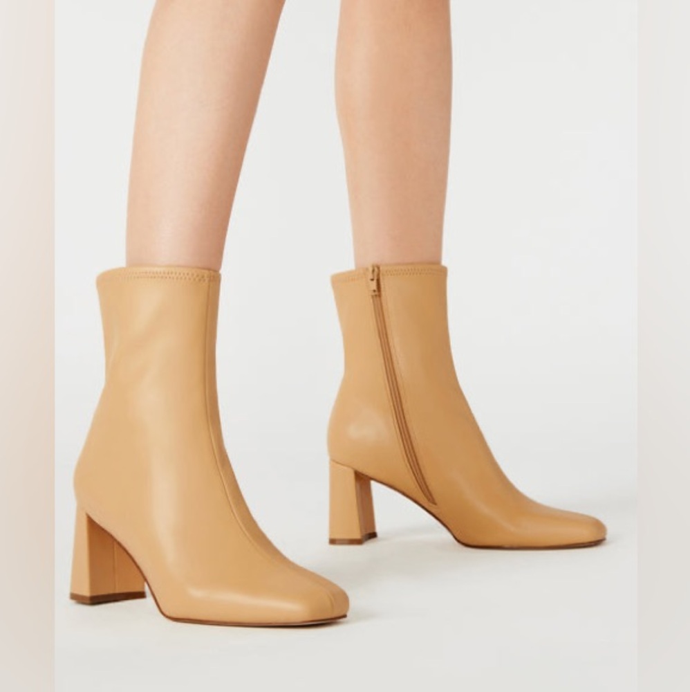 Steve Madden Hush Butter Boots